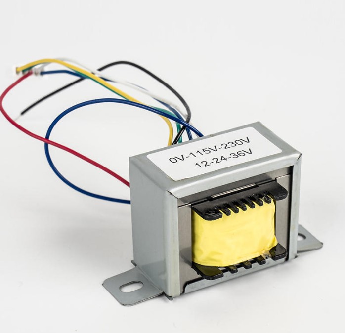 昇圧変圧器はどのような産業や装置で一般的に使用されていますか?
